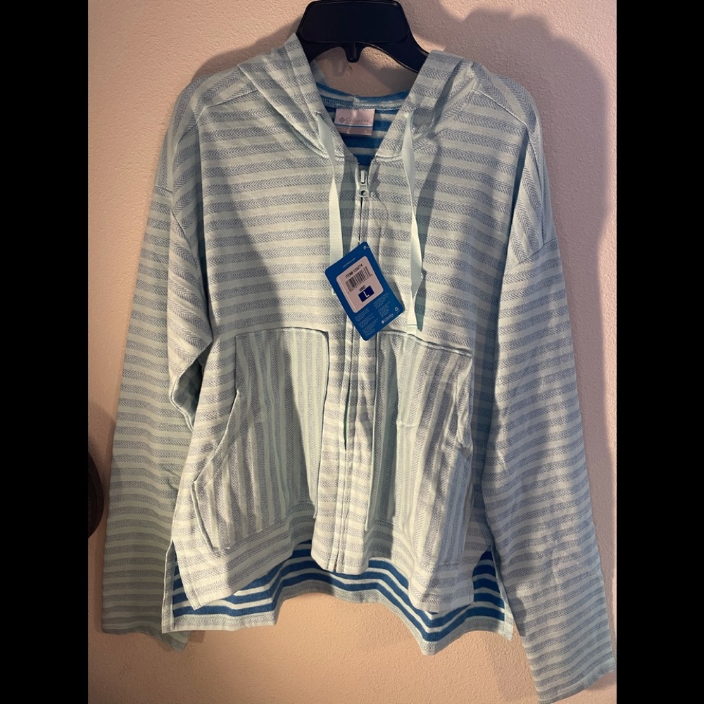 Women’s Columbia zip up hoodie